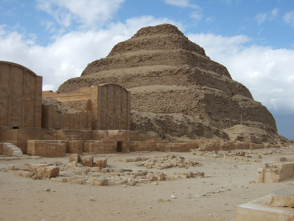 Saqqara_Pryramids_ph_alb_270620115005